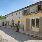 Talo sisään Opio, Provence-Alpes-Cote d'Azur 10030010