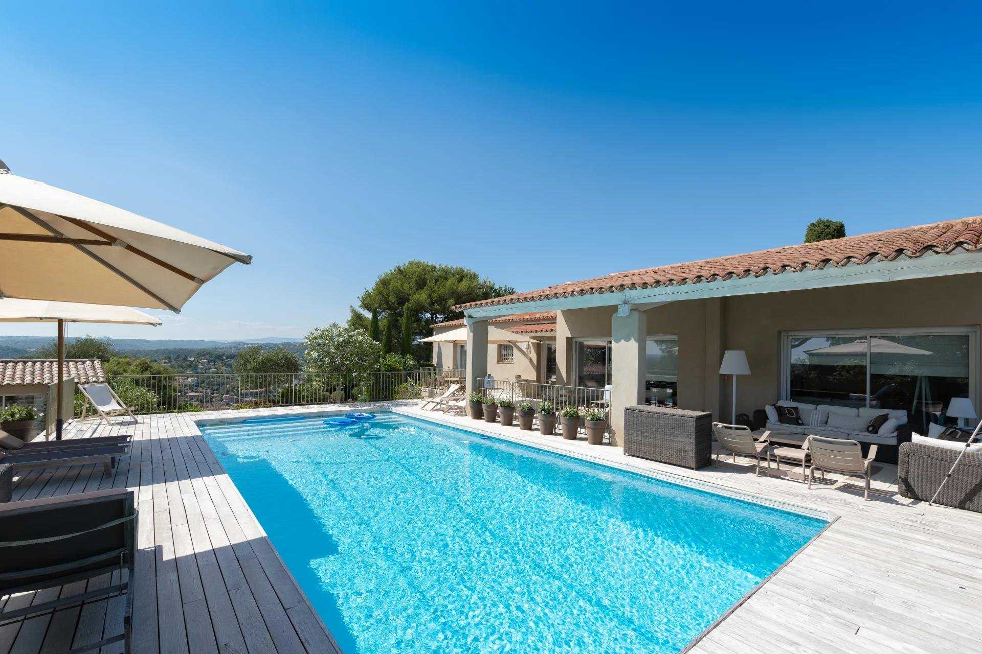 Talo sisään Biot, Provence-Alpes-Cote d'Azur 10030046