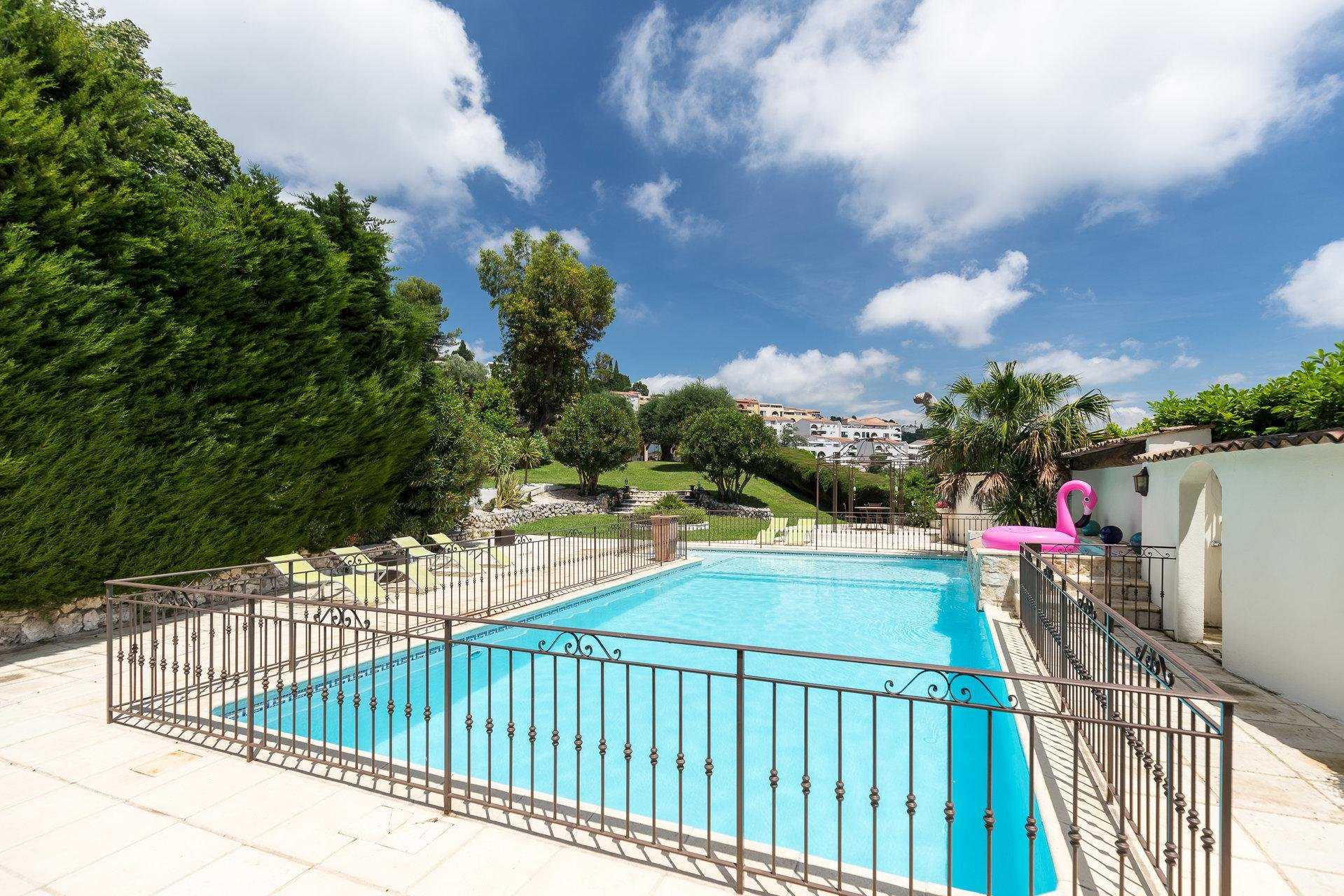Rumah di Falicon, Provence-Alpes-Cote d'Azur 10030147