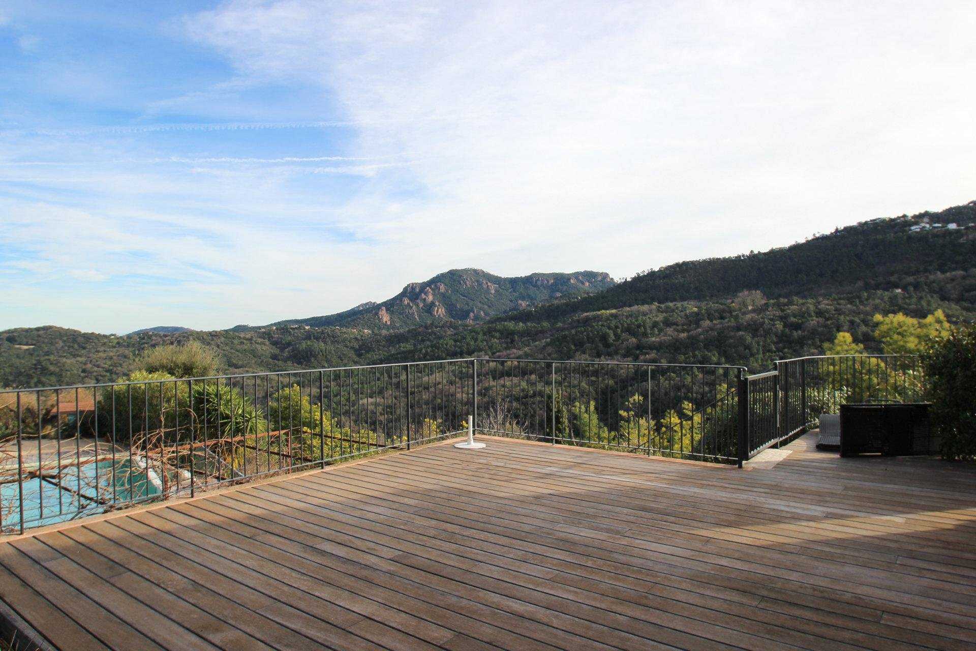 rumah dalam Montauroux, Provence-Alpes-Côte d'Azur 10030150
