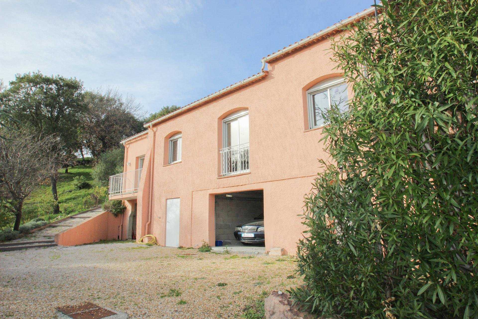 σπίτι σε Les Adrets de Lesterel, Provence-Alpes-Cote d'Azur 10030150