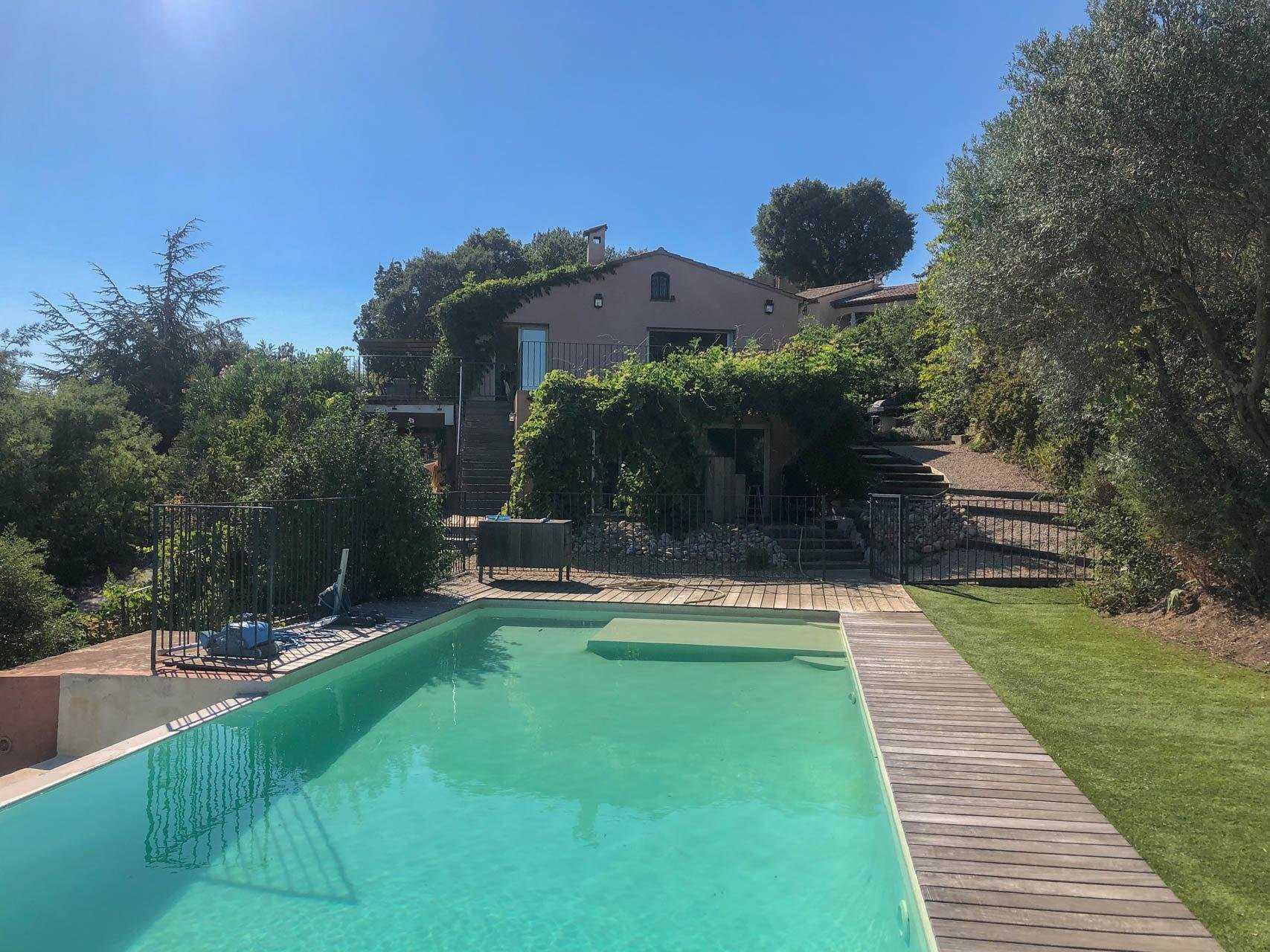 жилой дом в Les Adrets de Lesterel, Provence-Alpes-Cote d'Azur 10030150