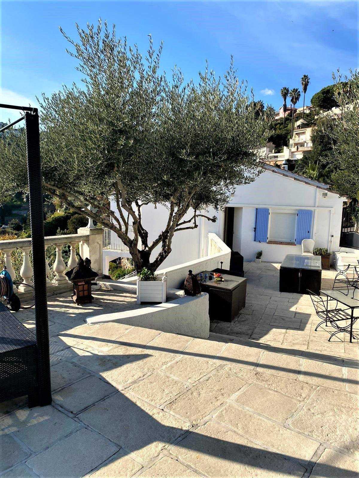 House in Golfe-Juan, Provence-Alpes-Cote d'Azur 10030156
