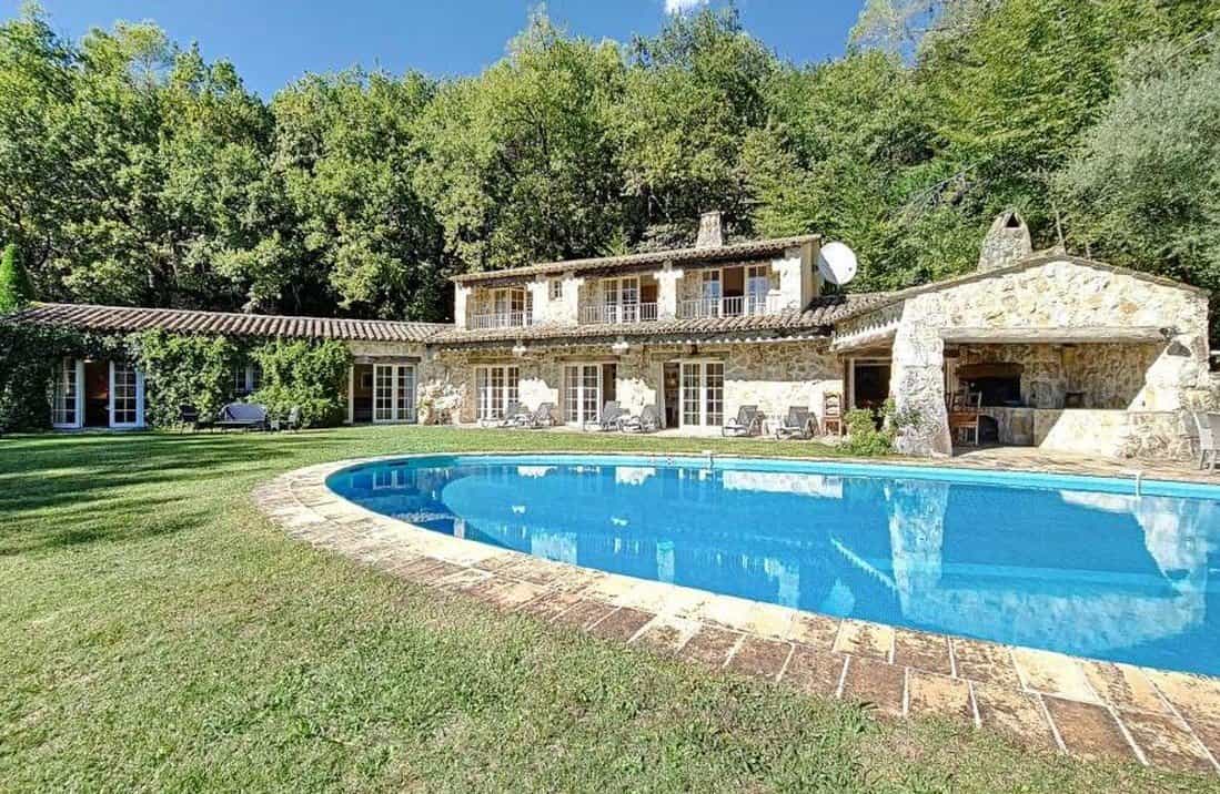 Eigentumswohnung im Tourrettes-sur-Loup, Provence-Alpes-Côte d'Azur 10030166
