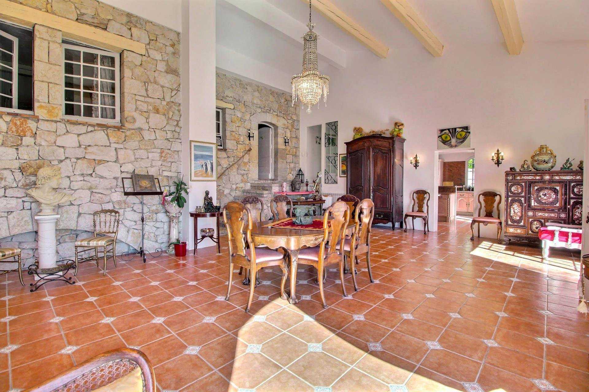 Rumah di Fayence, Provence-Alpes-Cote d'Azur 10030185