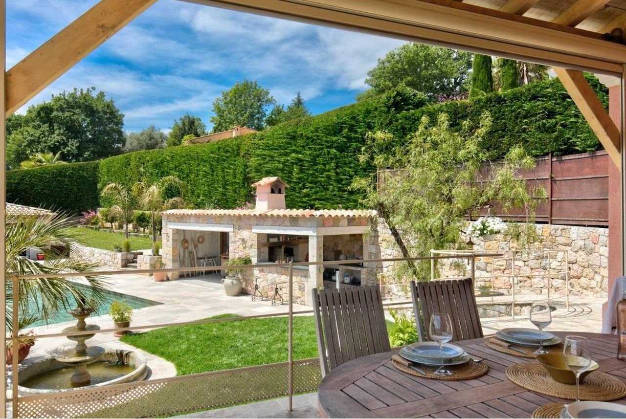 Eigentumswohnung im Cabris, Provence-Alpes-Côte d'Azur 10030202