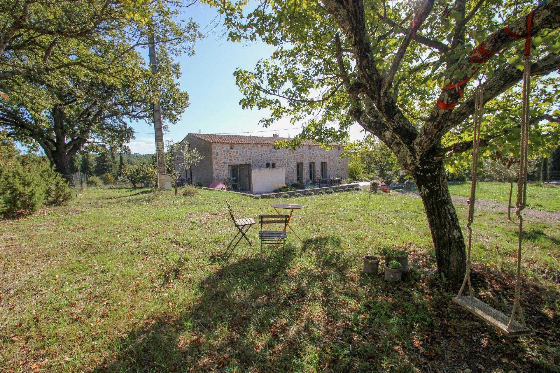 casa no Saint-Paul-en-Forêt, Provença-Alpes-Costa Azul 10030216