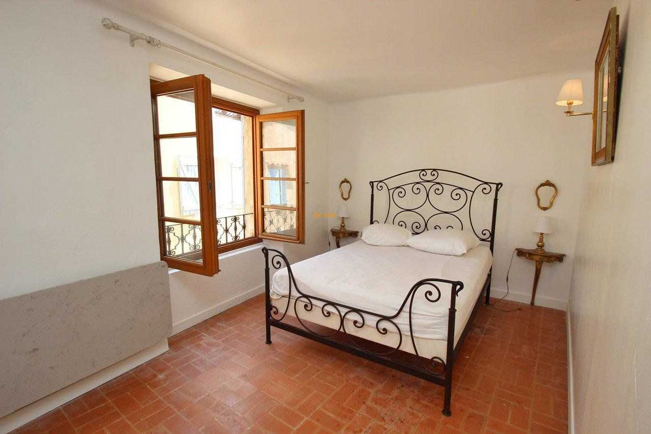 жилой дом в Callian, Provence-Alpes-Cote d'Azur 10030218
