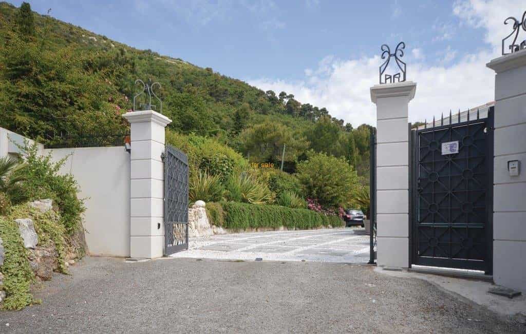 집 에 Gattieres, Provence-Alpes-Cote d'Azur 10030232