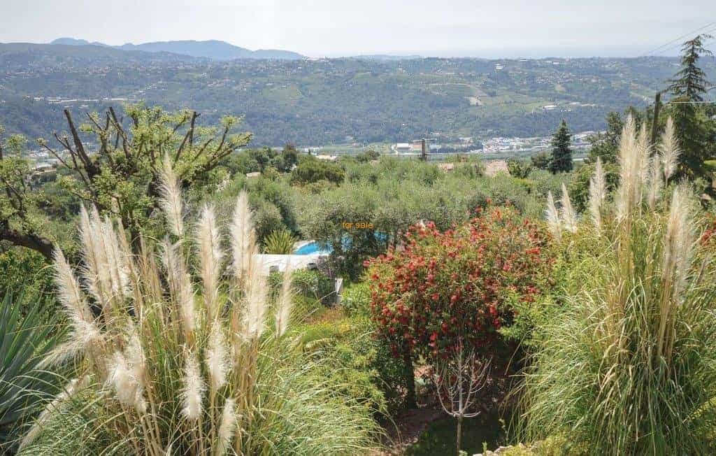집 에 Gattieres, Provence-Alpes-Cote d'Azur 10030232
