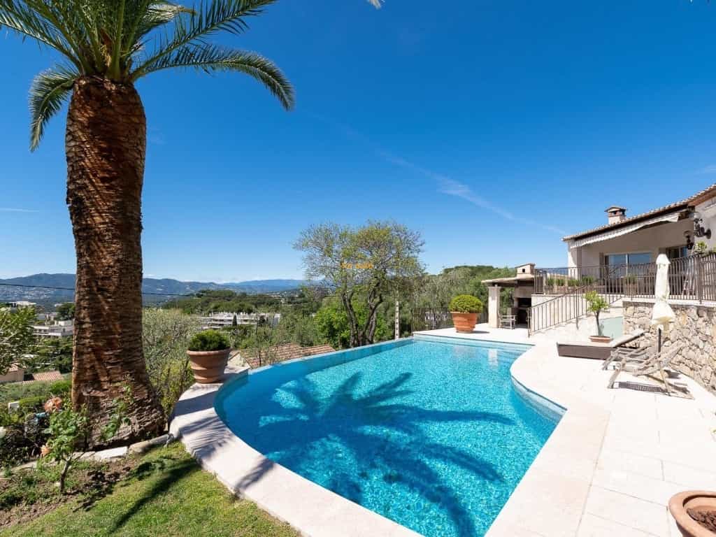 Dom w Le Cannet, Provence-Alpes-Cote d'Azur 10030233