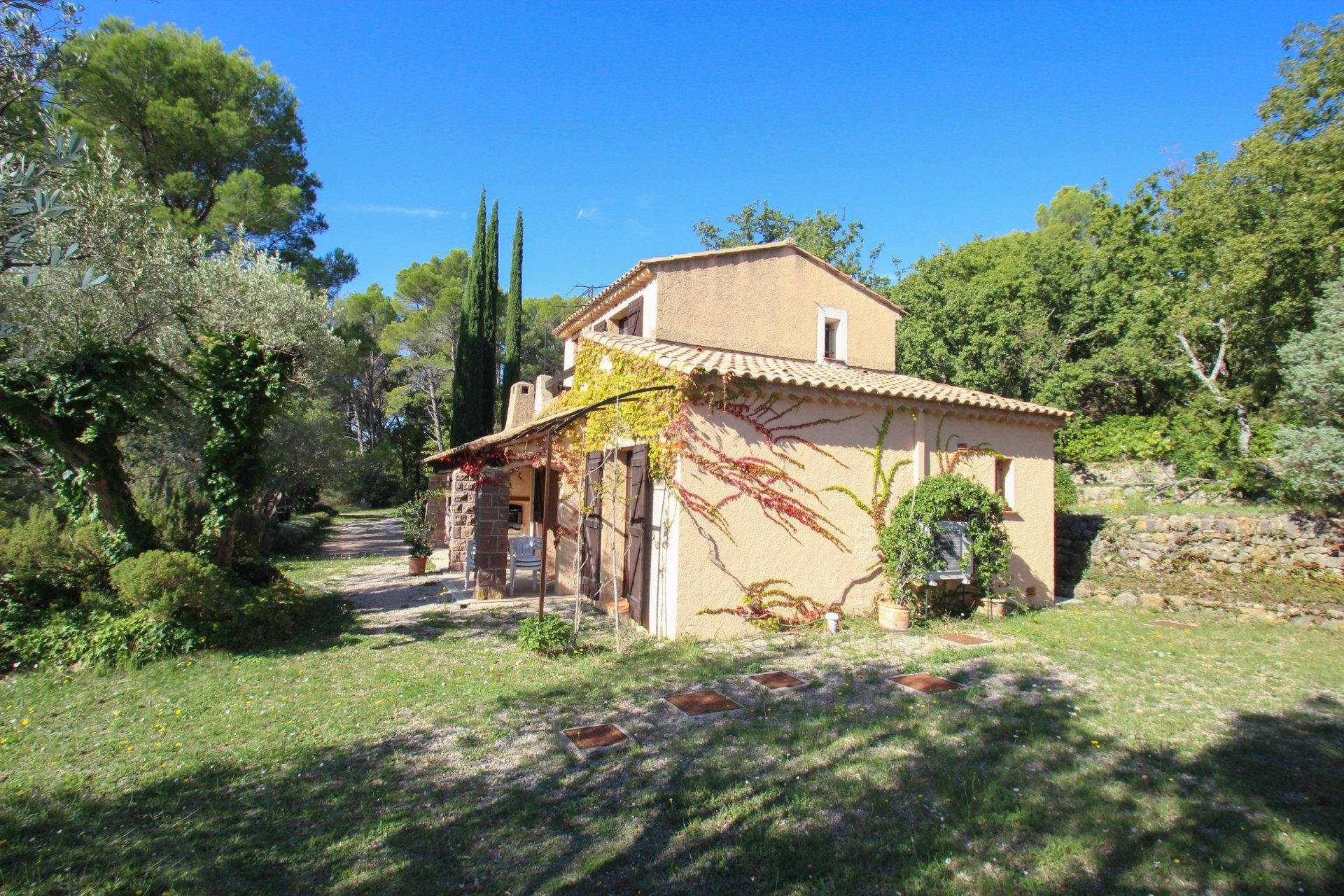 Huis in Fayence, Provence-Alpes-Côte d'Azur 10030238