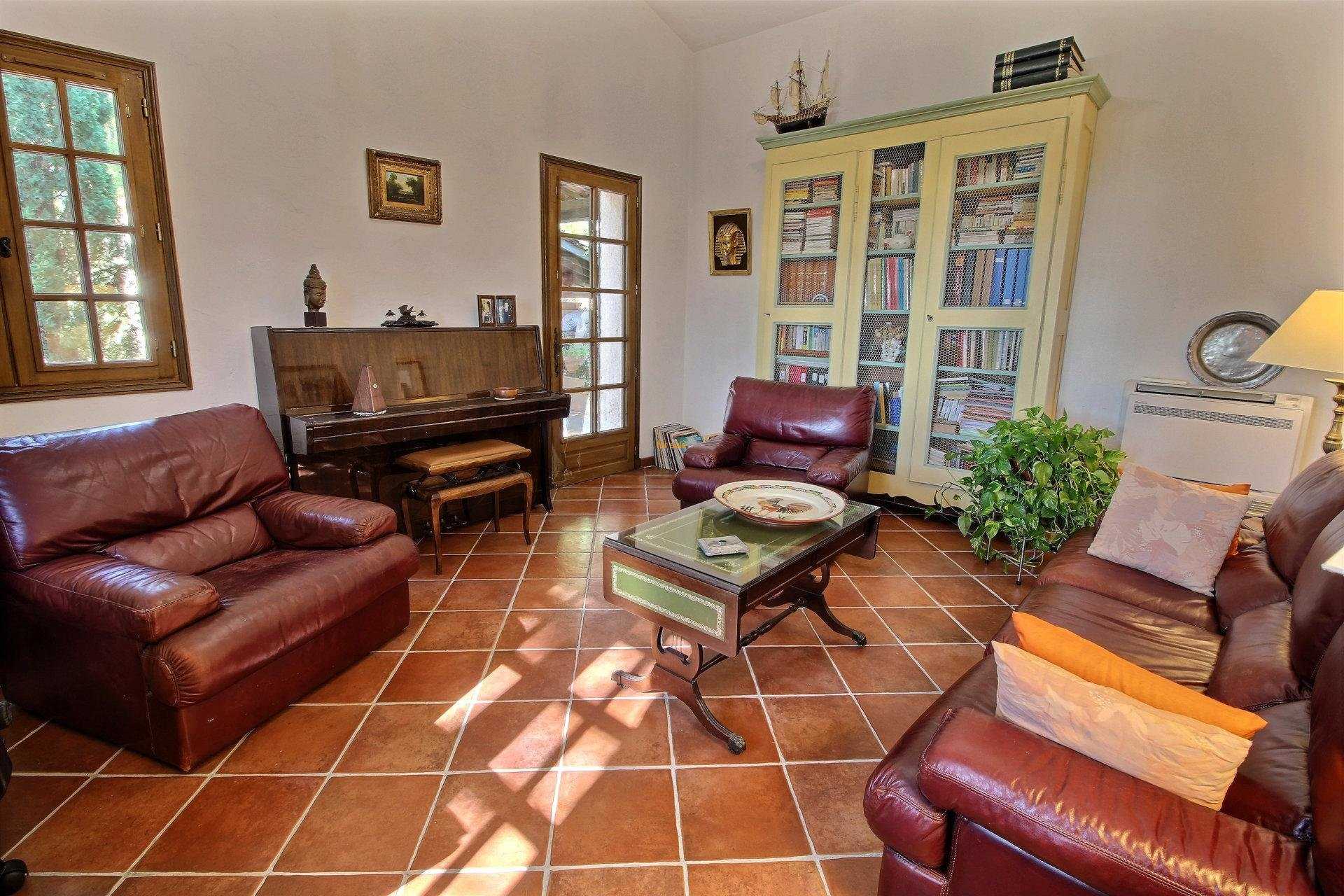 Huis in Fayence, Provence-Alpes-Cote d'Azur 10030238