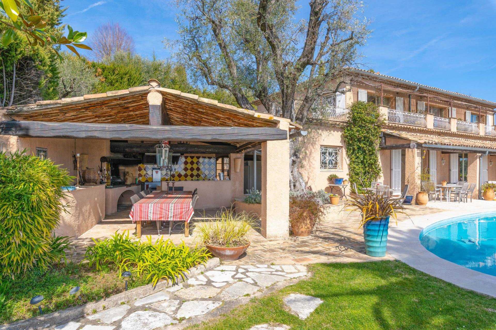 жилой дом в Tourrettes-Sur-Loup, Provence-Alpes-Cote d'Azur 10030241
