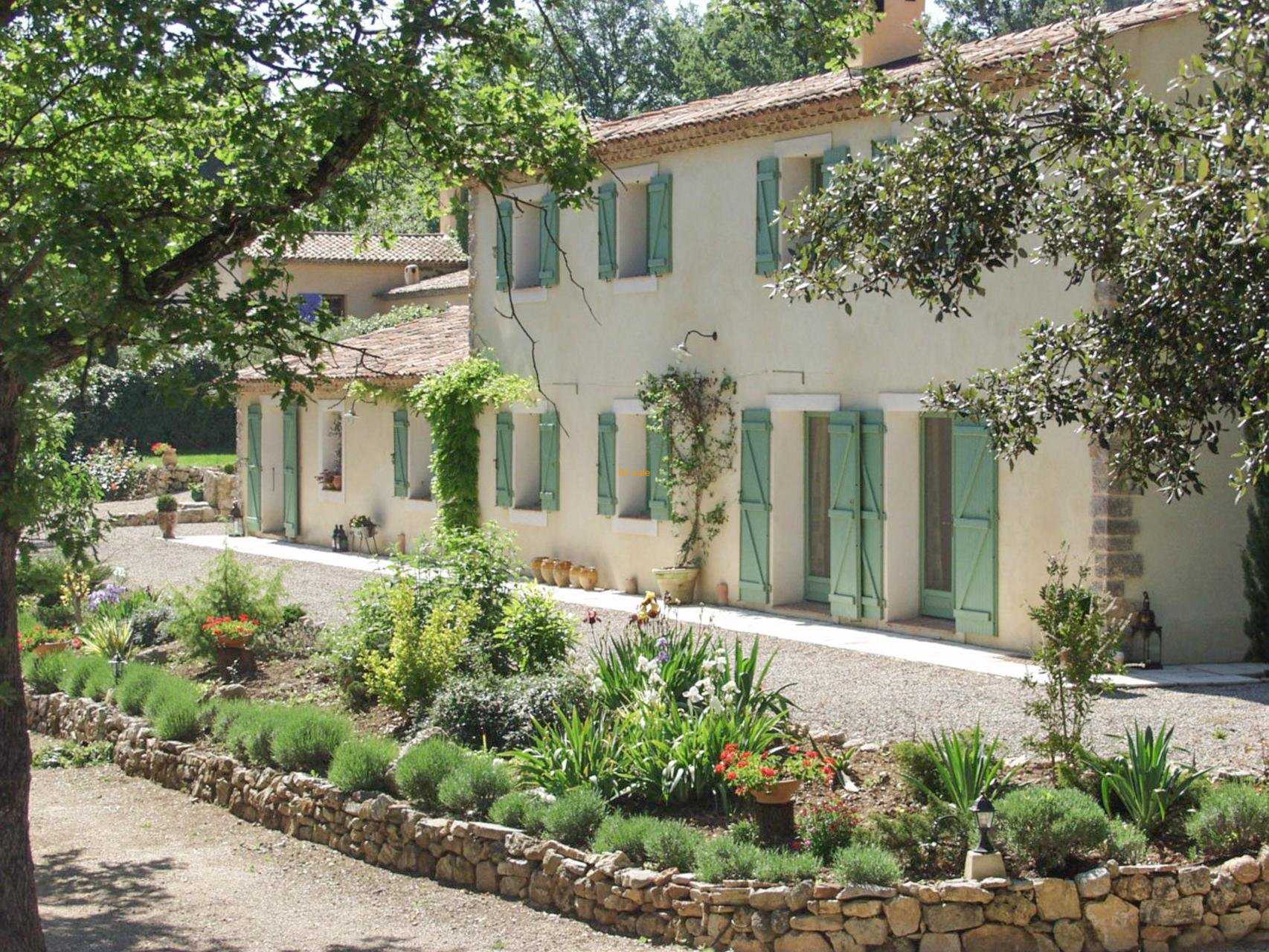 Condominium dans Seillans, Provence-Alpes-Côte d'Azur 10030242