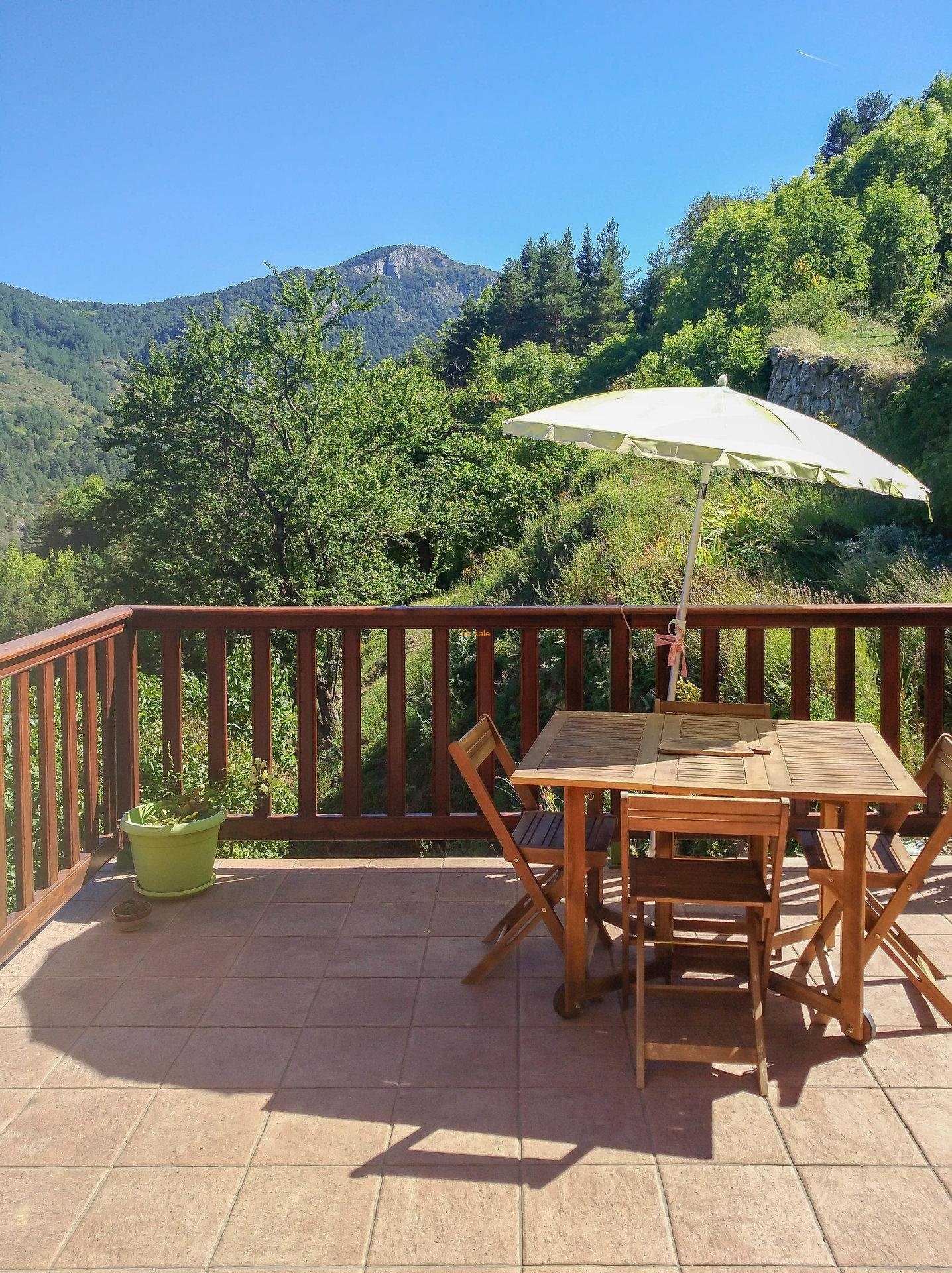 Eigentumswohnung im Tende, Provence-Alpes-Cote d'Azur 10030260