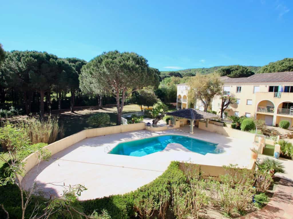 Eigentumswohnung im Saint Tropez, Provence-Alpes-Côte d'Azur 10030263