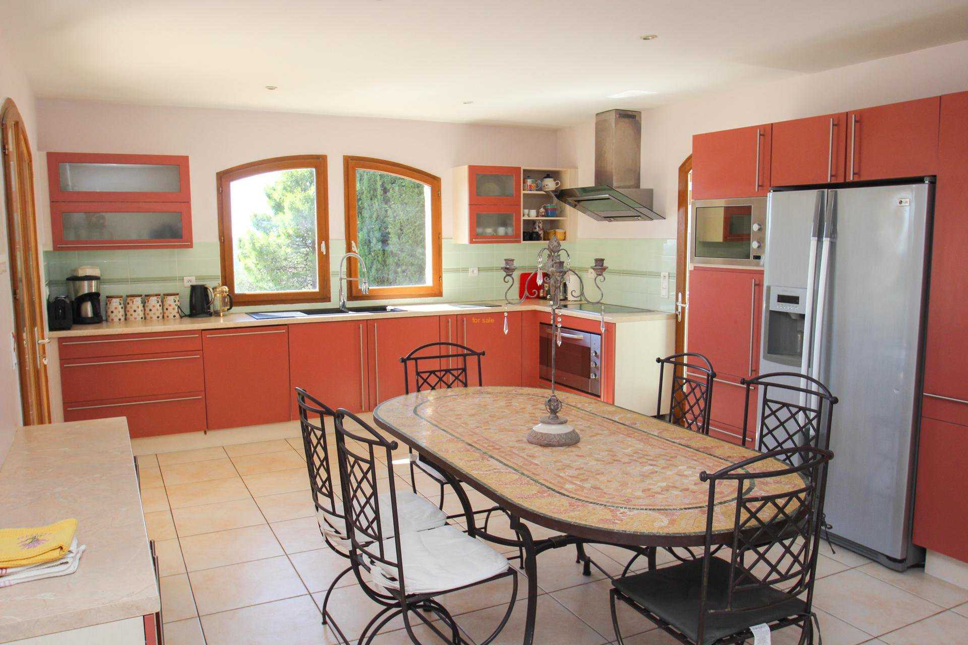 σπίτι σε Fayence, Provence-Alpes-Cote d'Azur 10030274