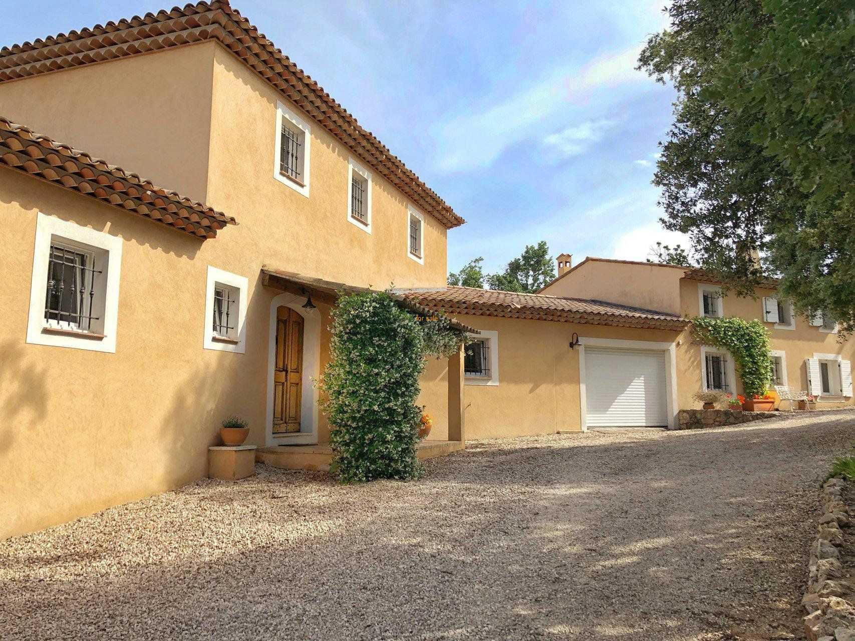House in Fayence, Provence-Alpes-Cote d'Azur 10030277