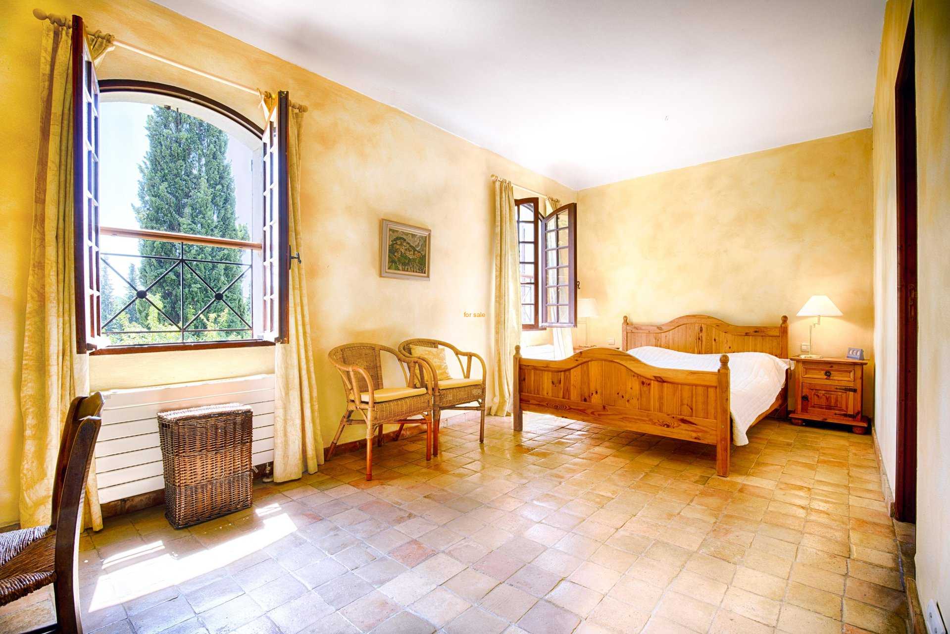 Dom w Grasse St Francois, Provence-Alpes-Cote d'Azur 10030289