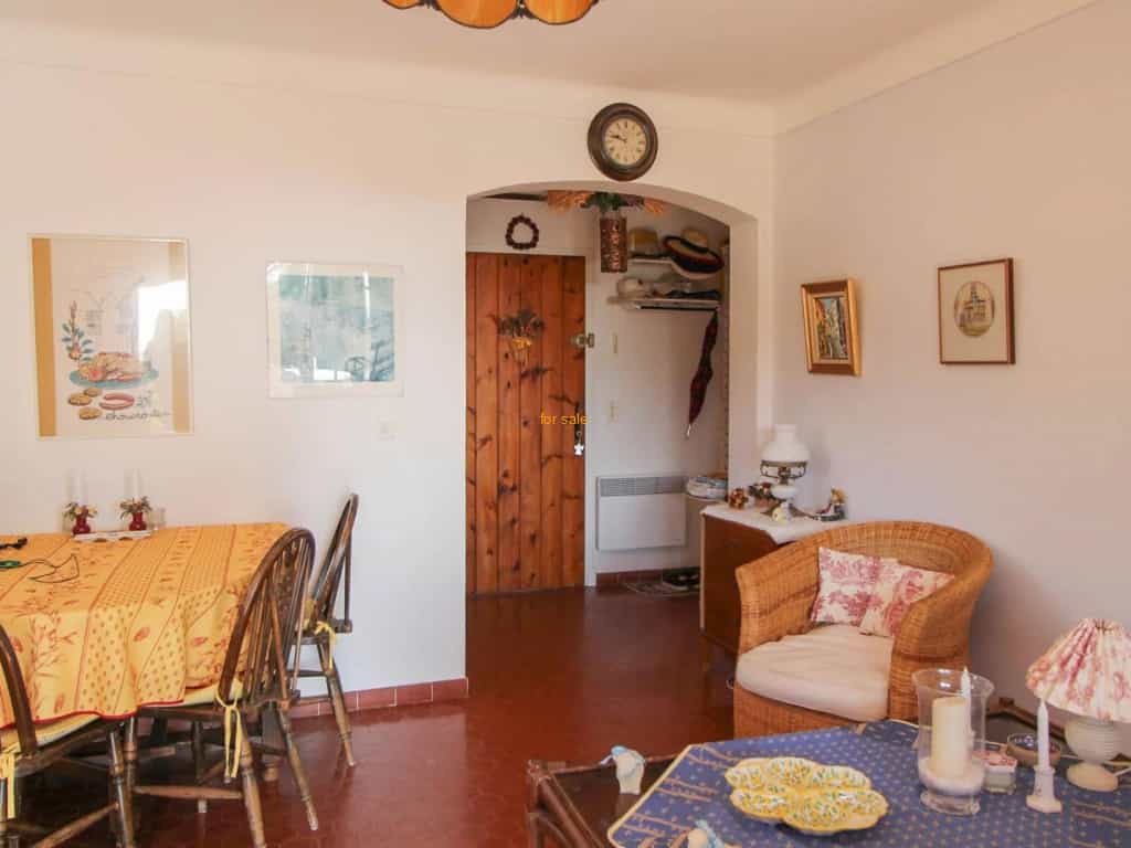Huis in Mons, Provence-Alpes-Cote d'Azur 10030295