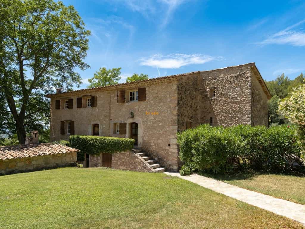 Dom w Seillans, Provence-Alpes-Cote d'Azur 10030298