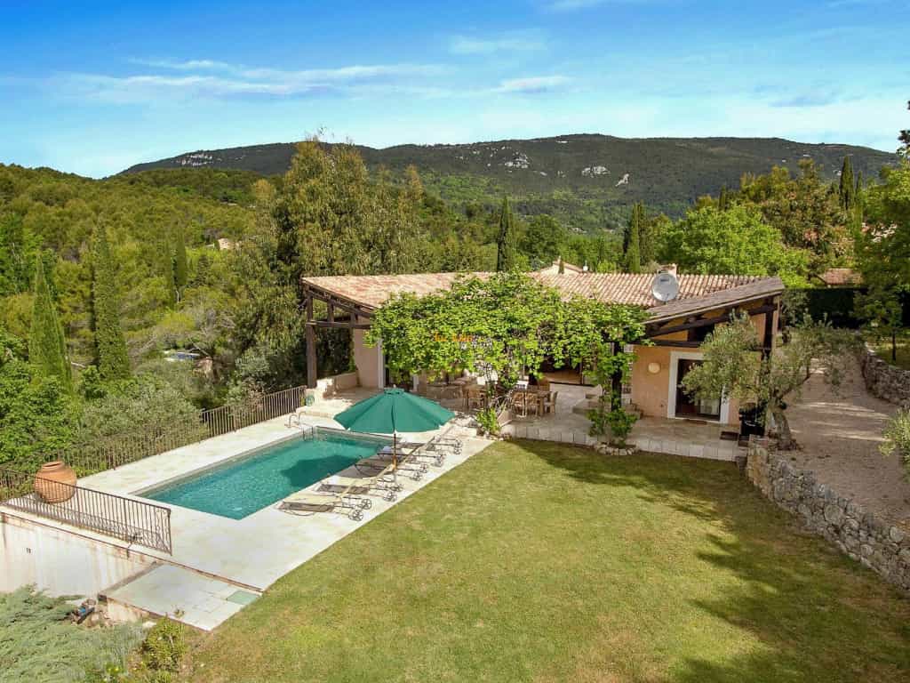 casa en Seillans, Provenza-Alpes-Costa Azul 10030300