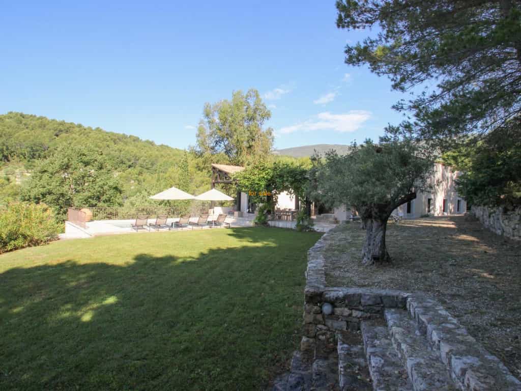 loger dans Seillans, Provence-Alpes-Cote d'Azur 10030300