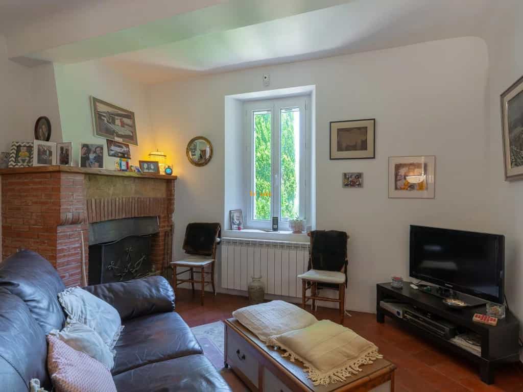 rumah dalam Correns, Provence-Alpes-Cote d'Azur 10030302
