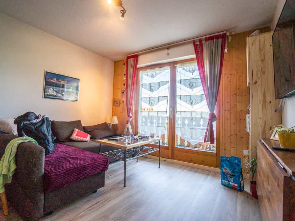 Condominium in 74500, Rhone-Alpes 10030317