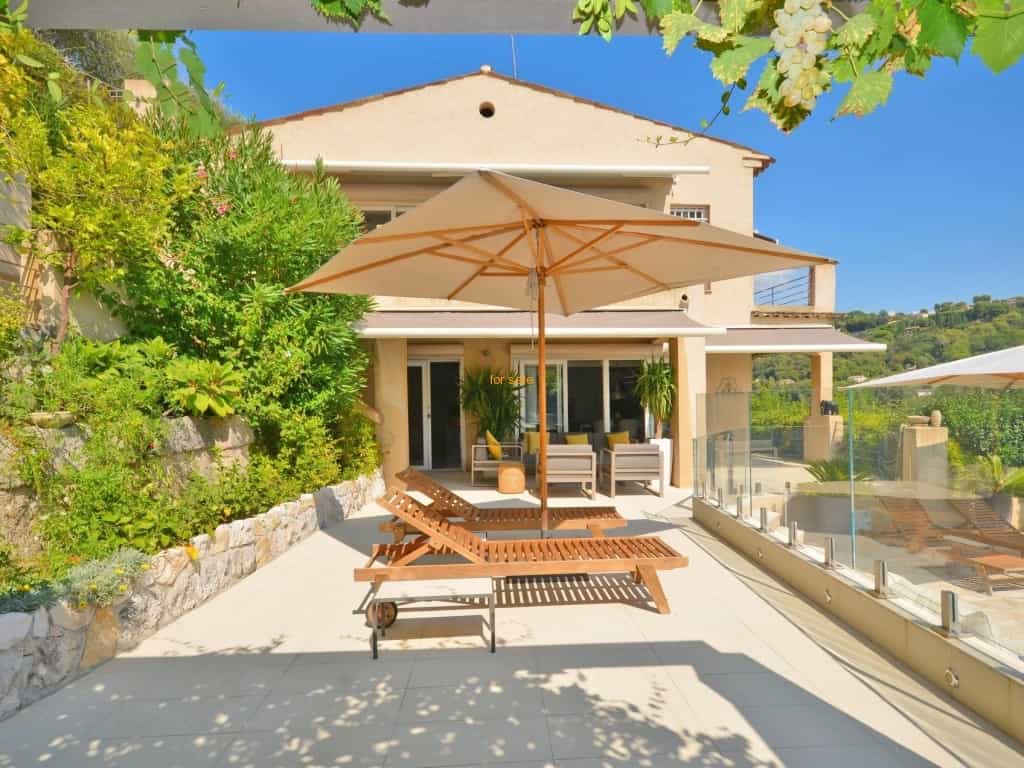 Rumah di Saint-Paul-de-Vence, Provence-Alpes-Cote d'Azur 10030321