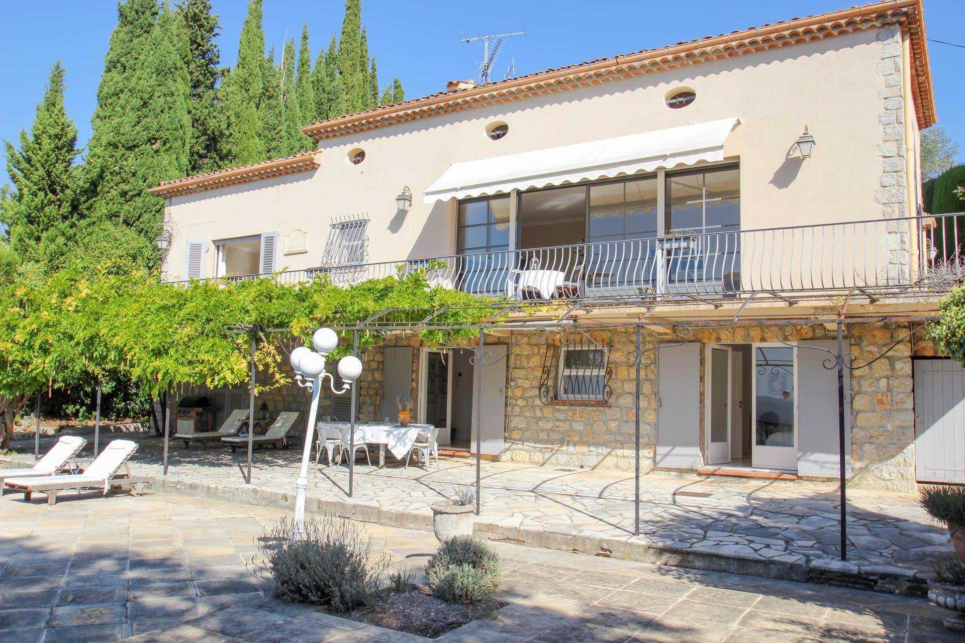 σπίτι σε Montauroux, Provence-Alpes-Cote d'Azur 10030328