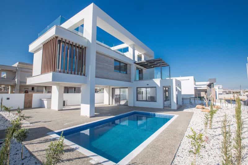 House in Ayia Triada, Famagusta 10030354