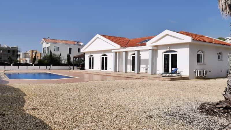 Rumah di Ayia Thekla, Famagusta 10030553