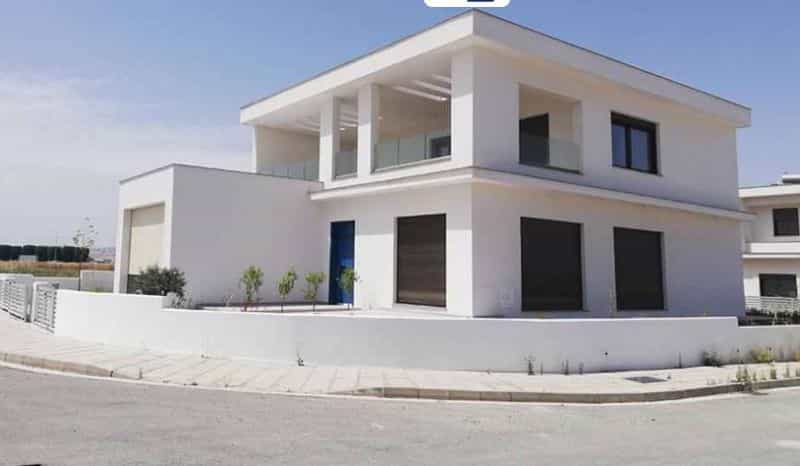 House in Dromolaxia, Larnaka 10030554