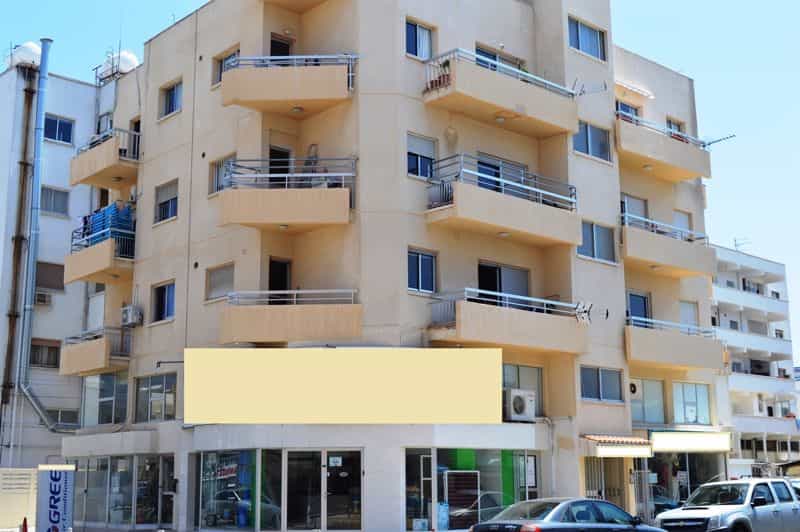 Condominium in Larnaca, Larnaca 10030625
