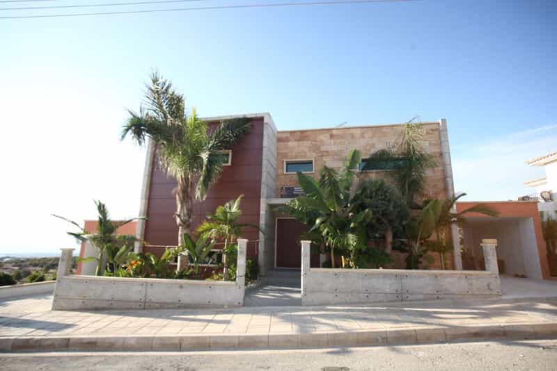 House in Kamares Village, Paphos 10030675