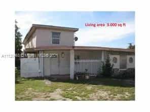 House in El Portal, Florida 10030802