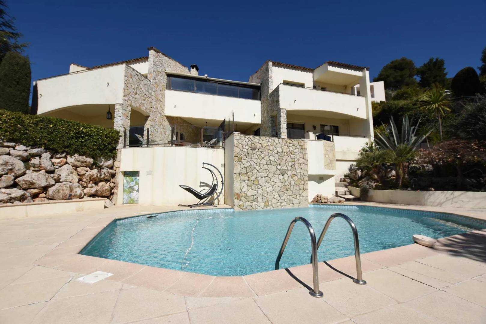 Hus i Hyggelig, Provence-Alpes-Cote d'Azur 10030866