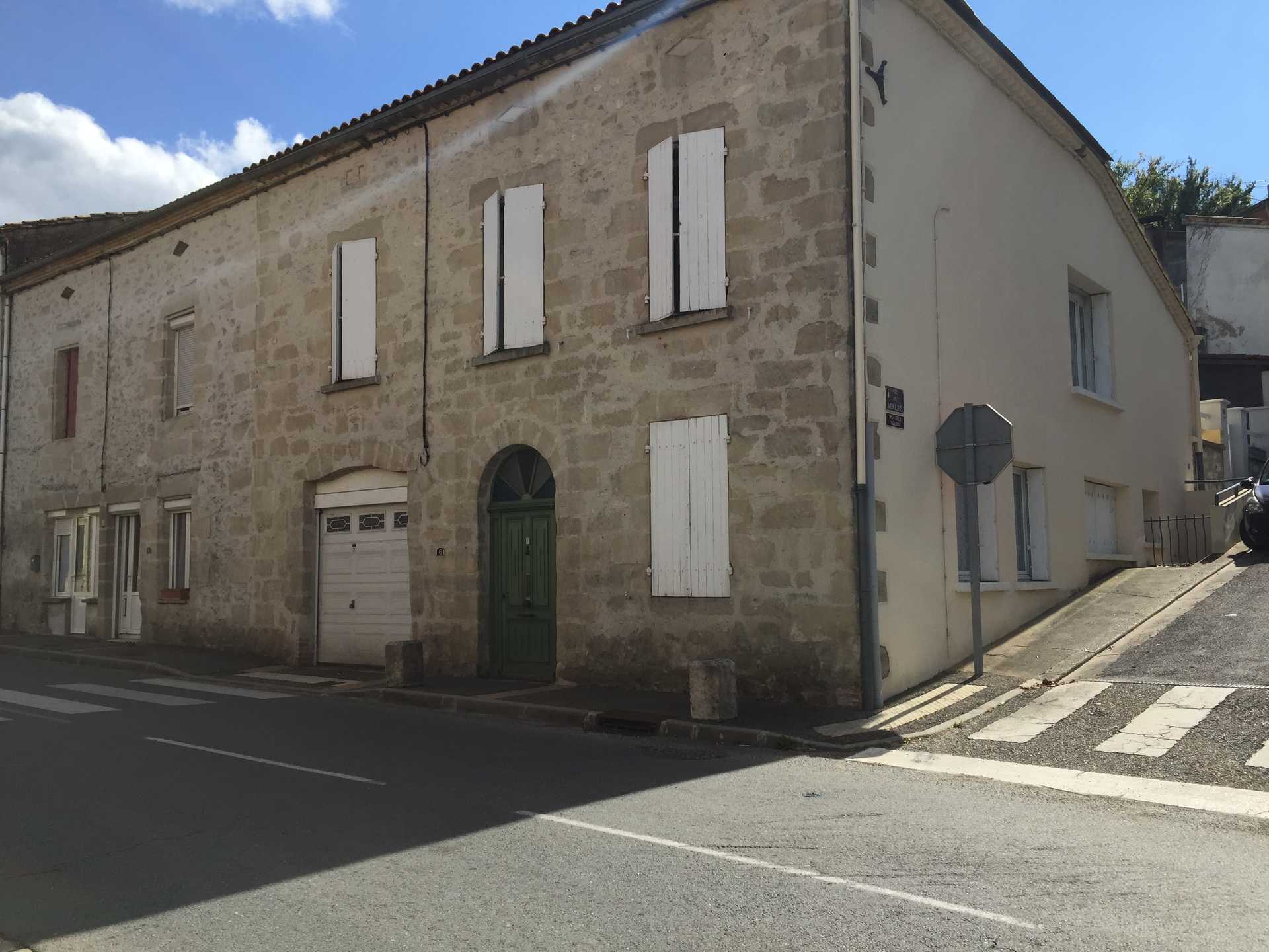 Hus i Monbahus, Nouvelle-Aquitaine 10030903