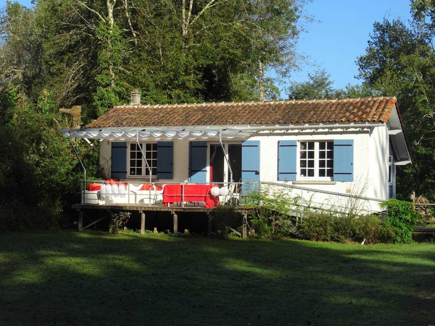 بيت في Parcoul-Chenaud, Nouvelle-Aquitaine 10030960