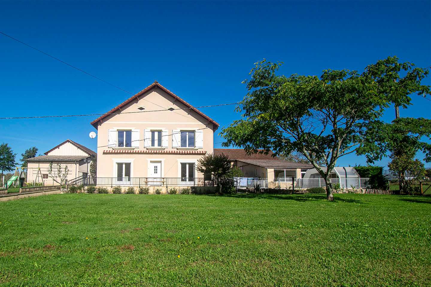 Hus i Lalinde, Nouvelle-Aquitaine 10031006