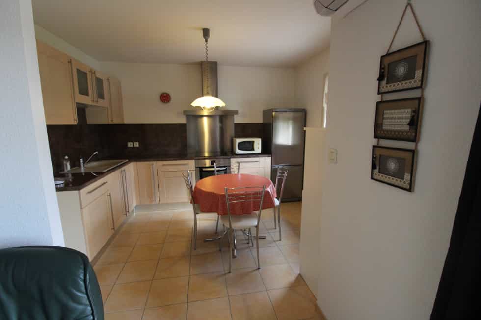 Condominium in Limoux, Occitanie 10031038
