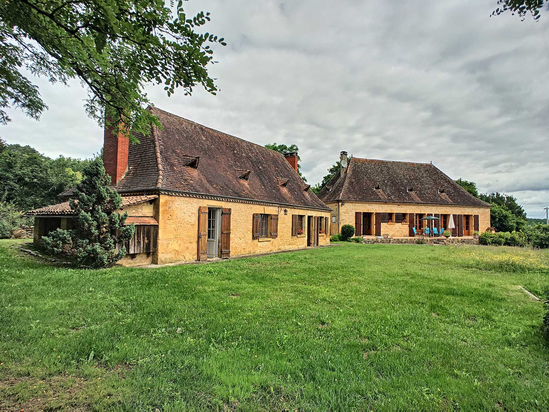 Casa nel Mauzac-et-Grand-Castang, Nouvelle-Aquitaine 10031123