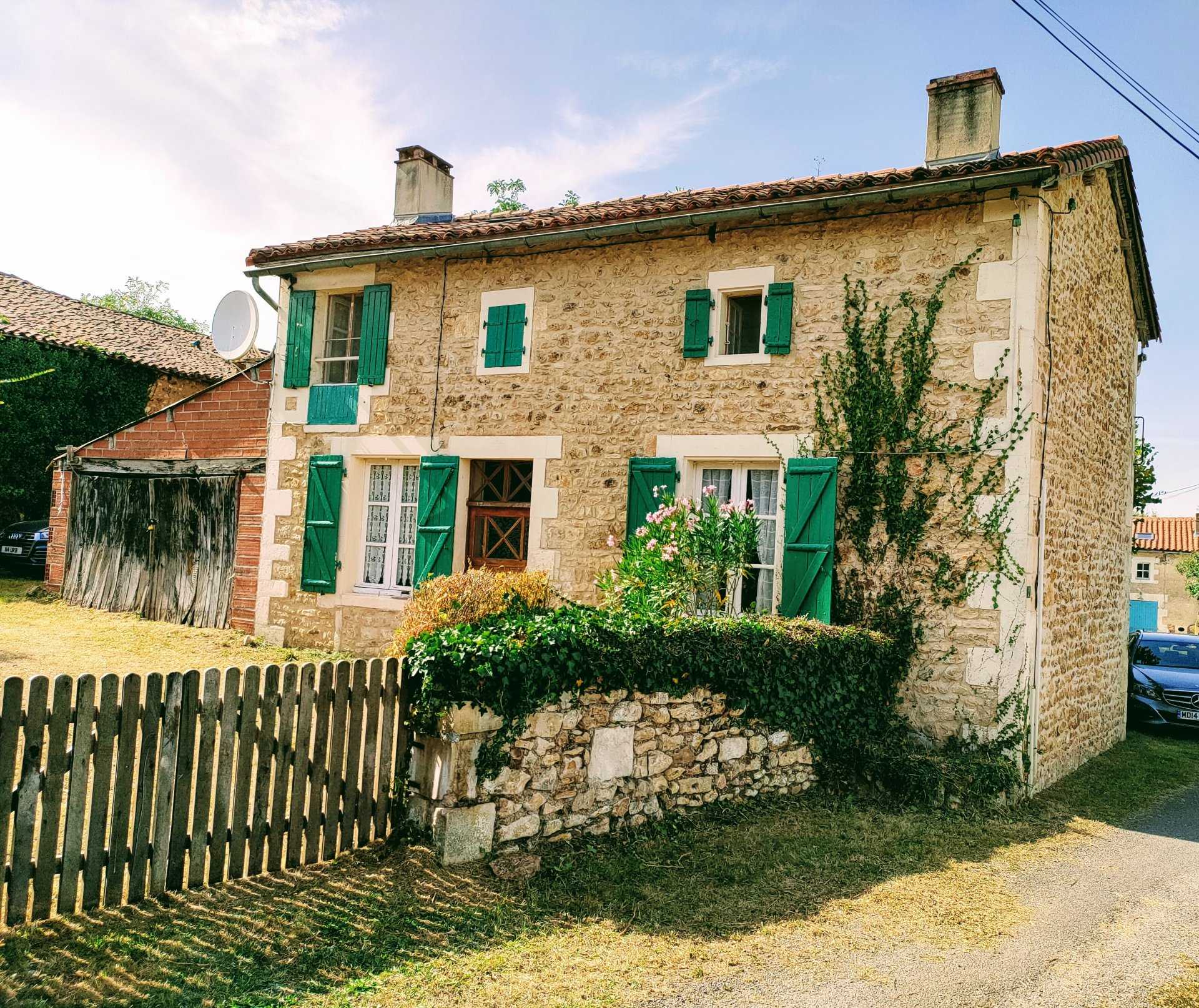 House in Couture, Nouvelle-Aquitaine 10031141