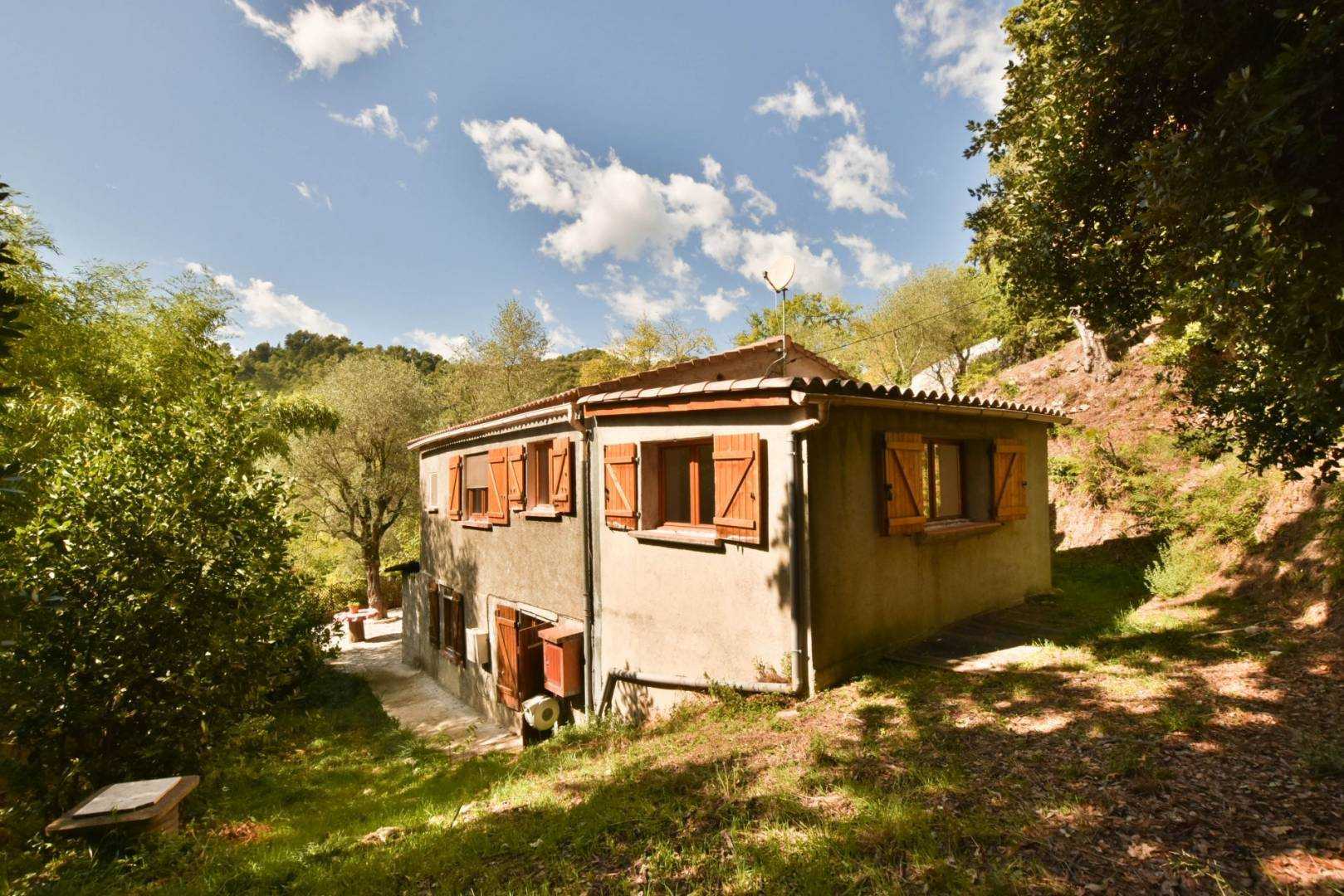 Будинок в L'Escarene, Прованс-Альпи-Лазурний берег 10031249