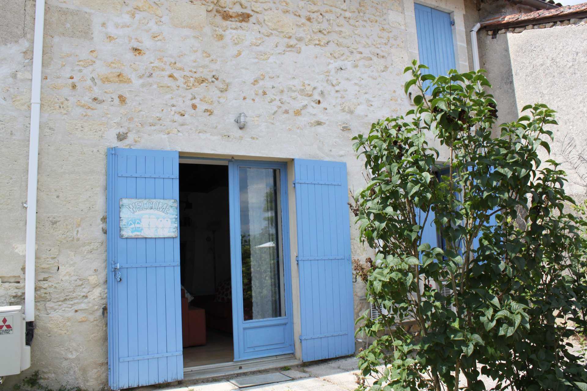 Rumah di Bazac, Nouvelle-Aquitaine 10031282