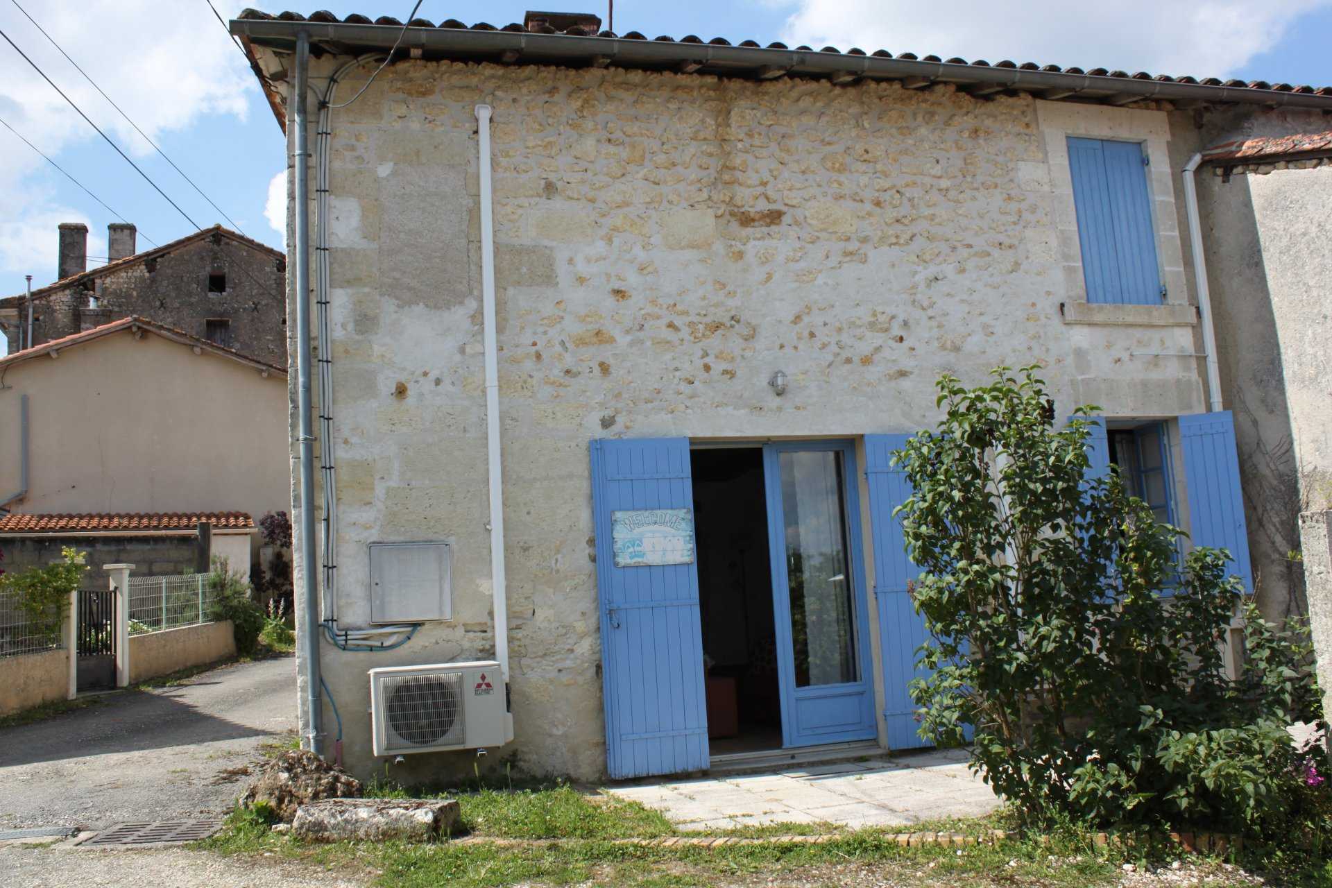 Hus i Bazac, Nouvelle-Aquitaine 10031282