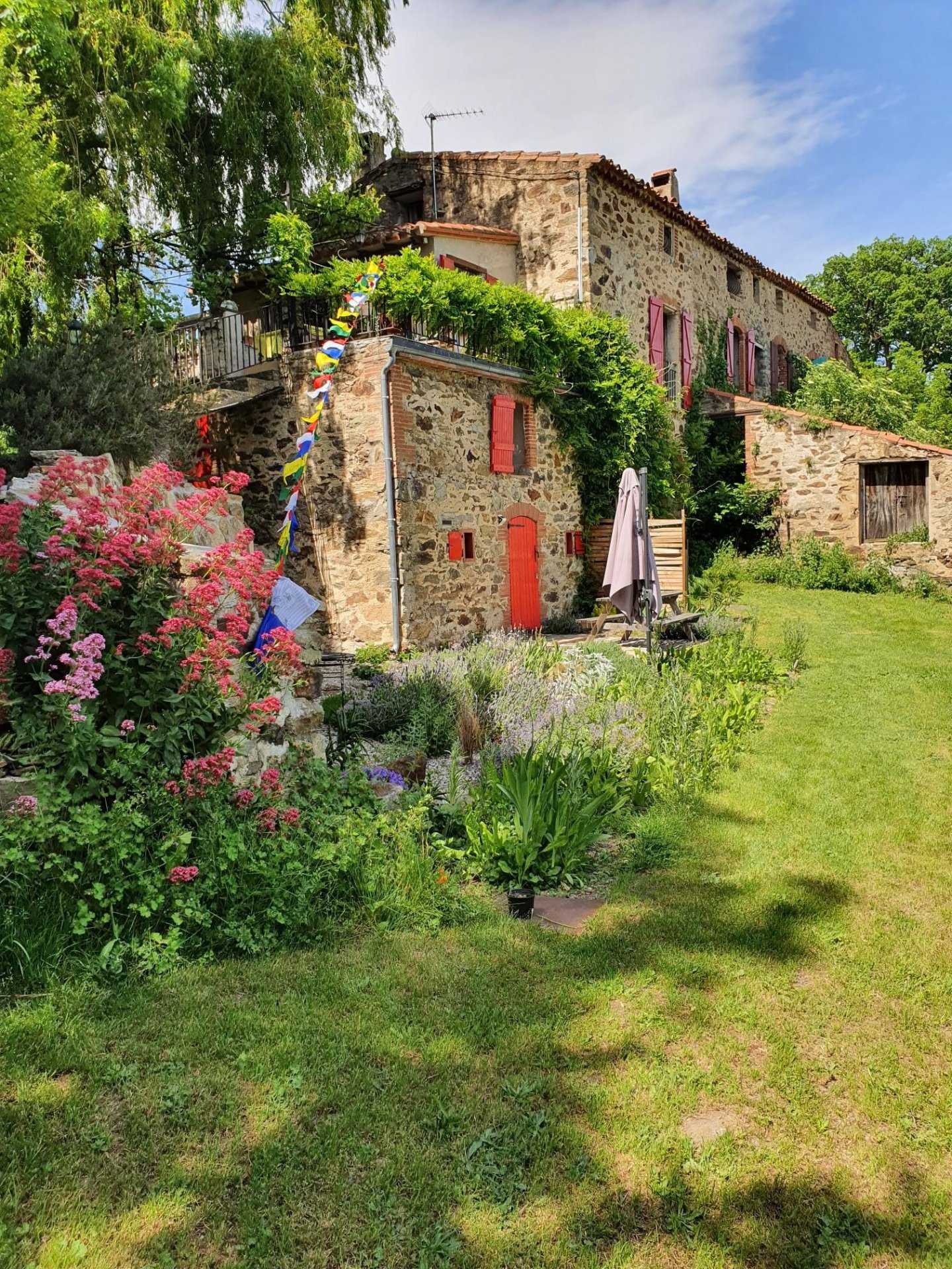 房子 在 Saint-Marsal, Occitanie 10031304