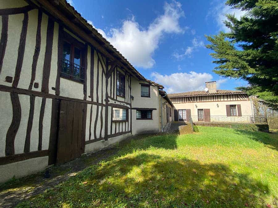 House in Aubas, Nouvelle-Aquitaine 10031397